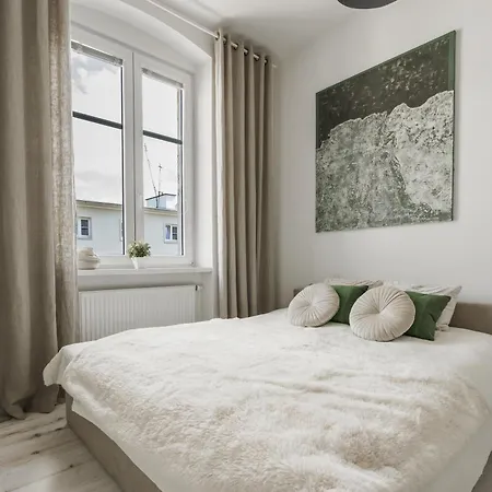 Dworcowa 100 Sm For 8 Guests Near The Railway Station Βρότσλαβ
