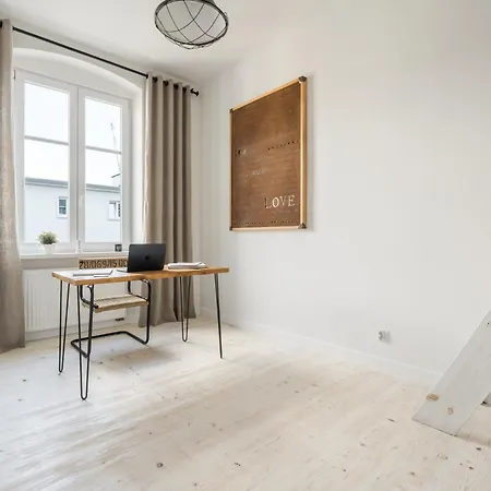 Διαμέρισμα Dworcowa 100 Sm For 8 Guests Near The Railway Station Βρότσλαβ