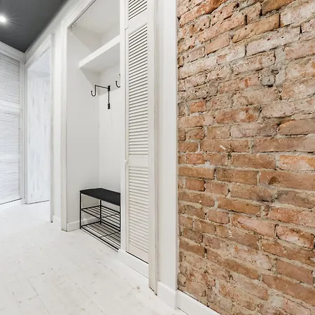 Διαμέρισμα Dworcowa 100 Sm For 8 Guests Near The Railway Station Βρότσλαβ